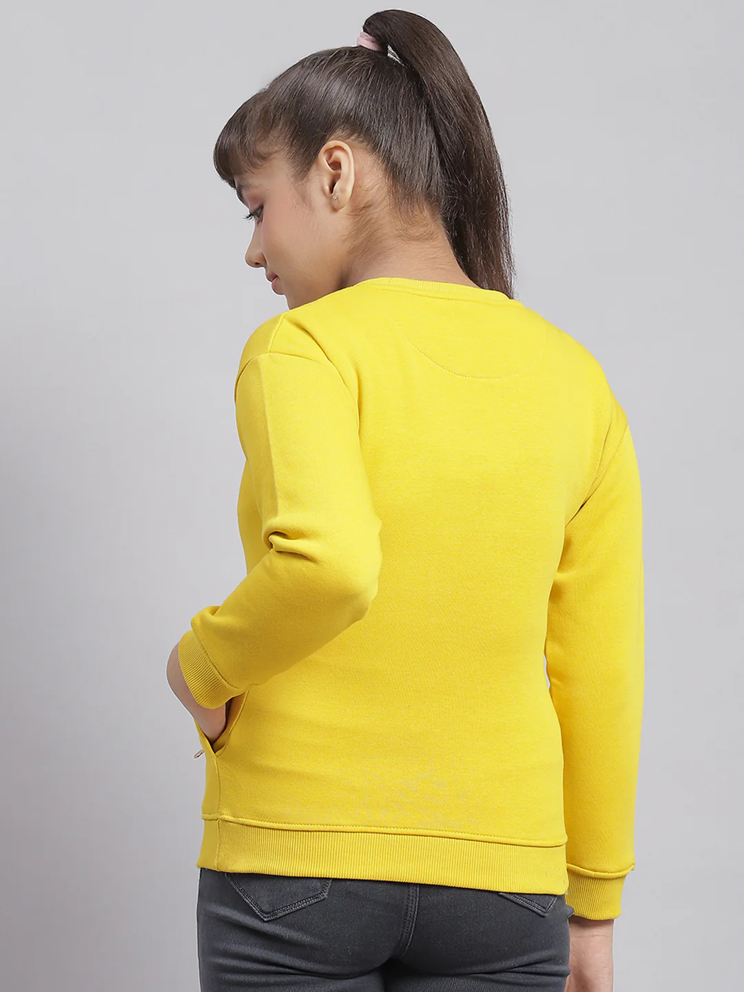 Girls Yellow Printed Round Neck Full Sleeve Sweatshirt - Image 5