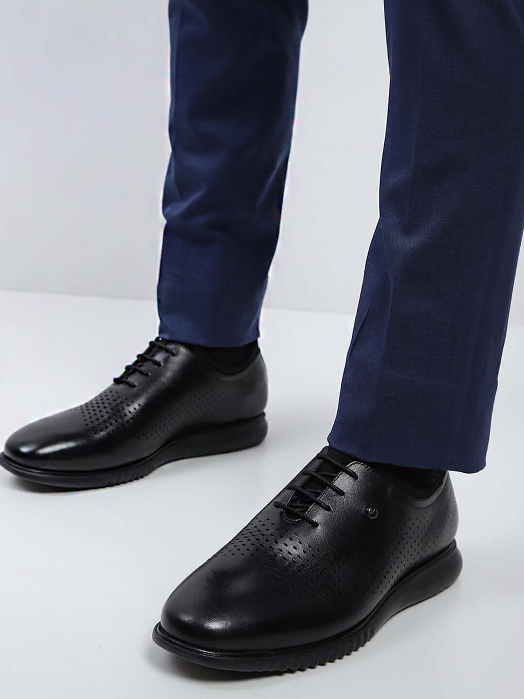 Men Black Lace Up Genuine Leather Casual Shoes - Image 10